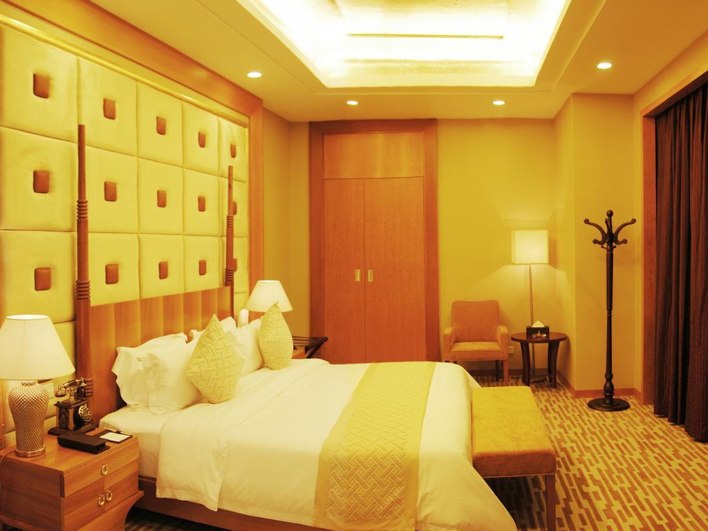 Xiongchu International Hotel Wuhan Exterior photo