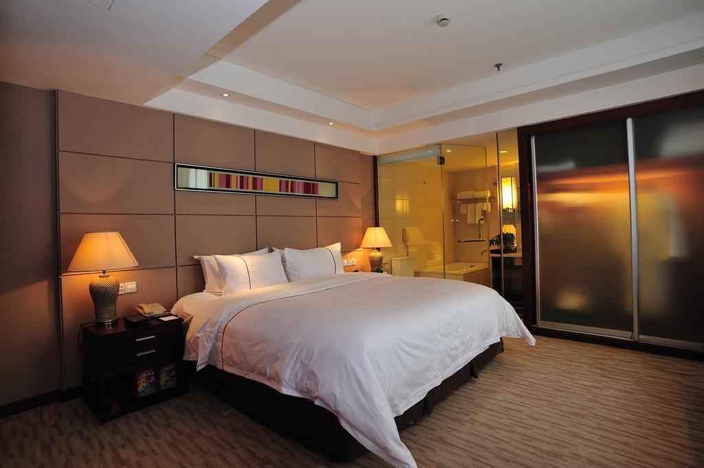 Xiongchu International Hotel Wuhan Room photo