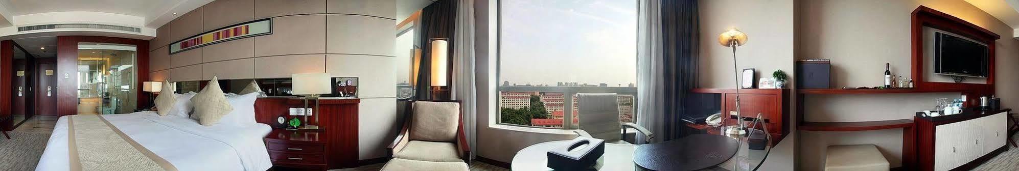 Xiongchu International Hotel Wuhan Exterior photo