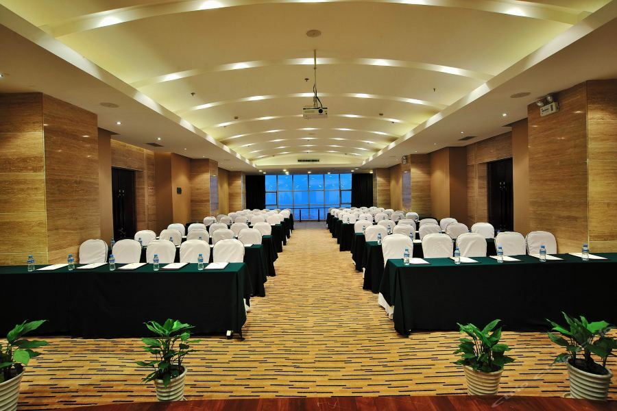 Xiongchu International Hotel Wuhan Exterior photo