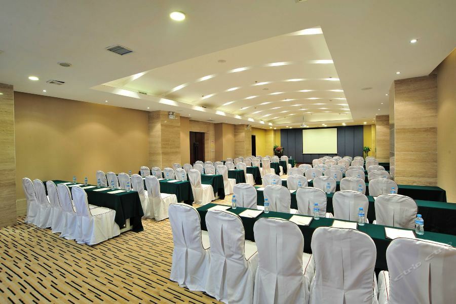 Xiongchu International Hotel Wuhan Exterior photo